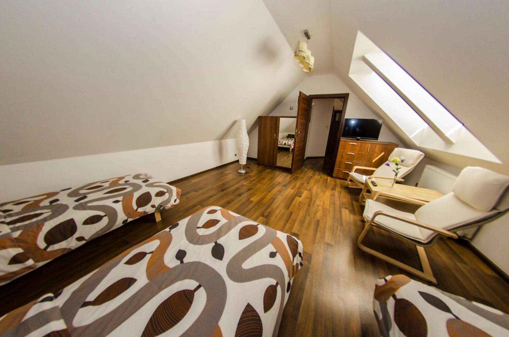 Villa Hof Luboń Esterno foto
