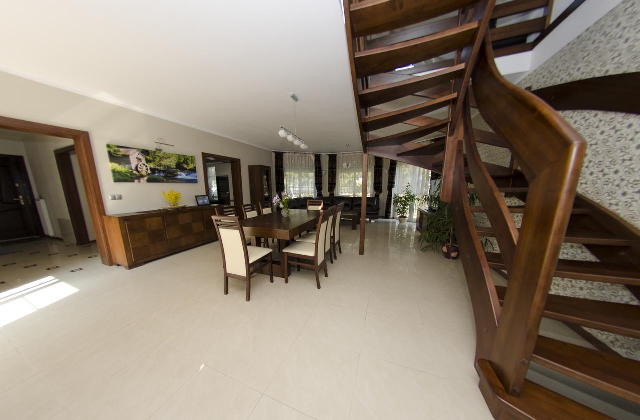 Villa Hof Luboń Esterno foto