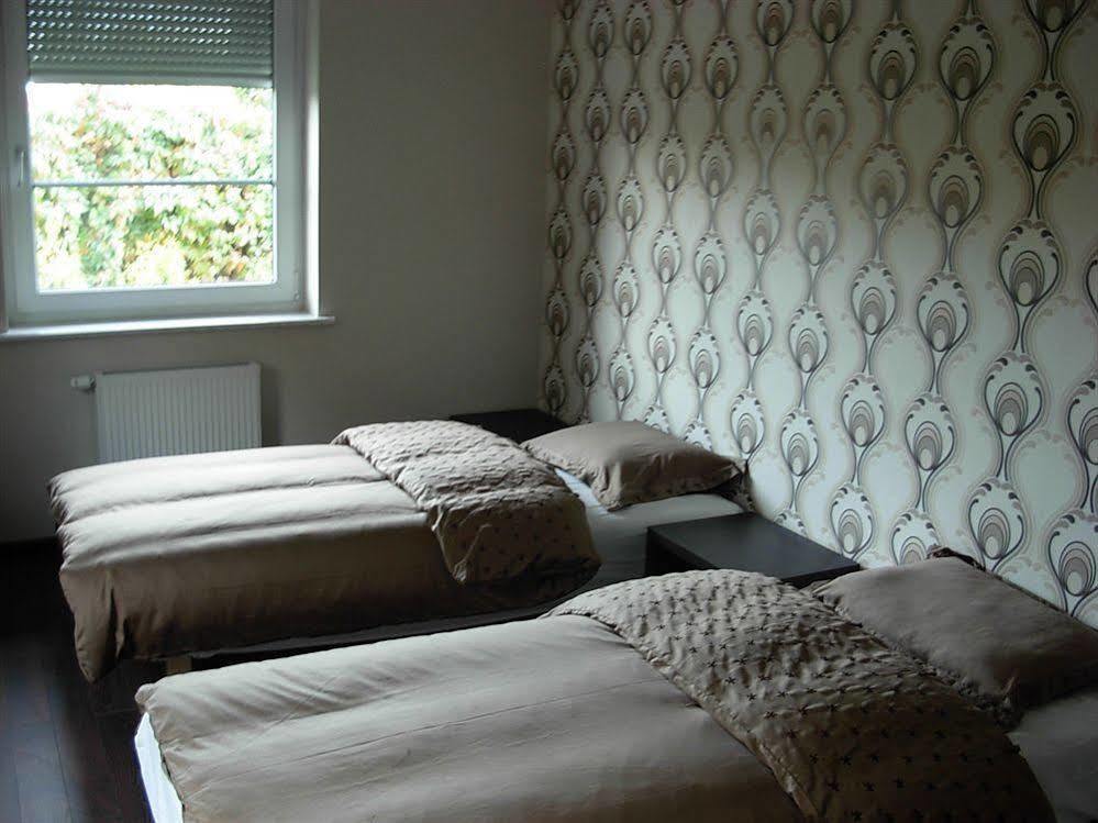 Villa Hof Luboń Esterno foto